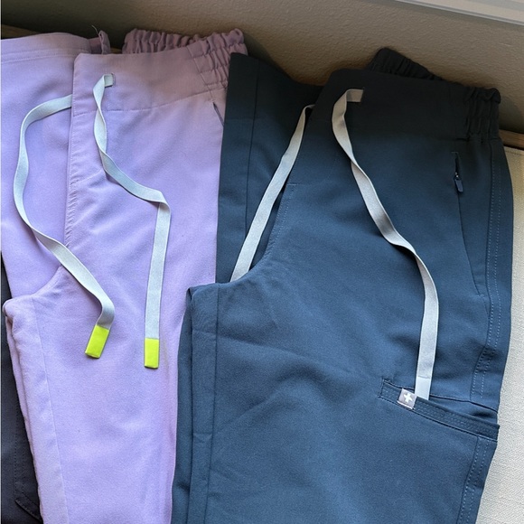 High-Waisted FIGS Scrub Bottoms - Picture 1 of 4